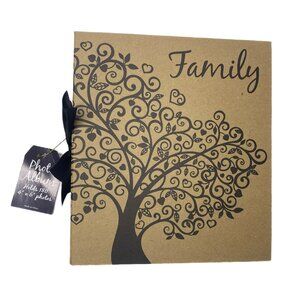 Photo Album "FAMILY" Holds 180 Photos 4" x 6" NWT